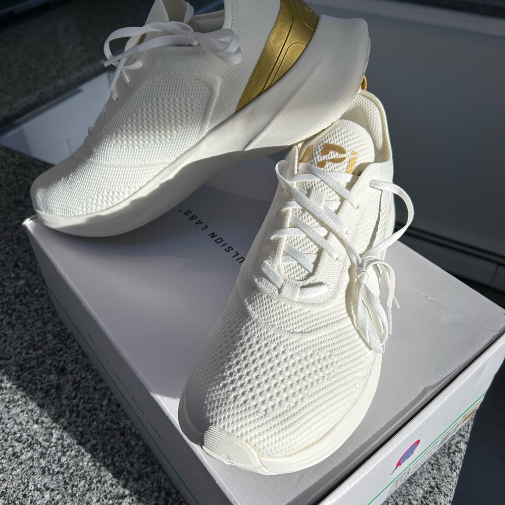 APL Men's Metallic Gold Techloom Dream Sneaker